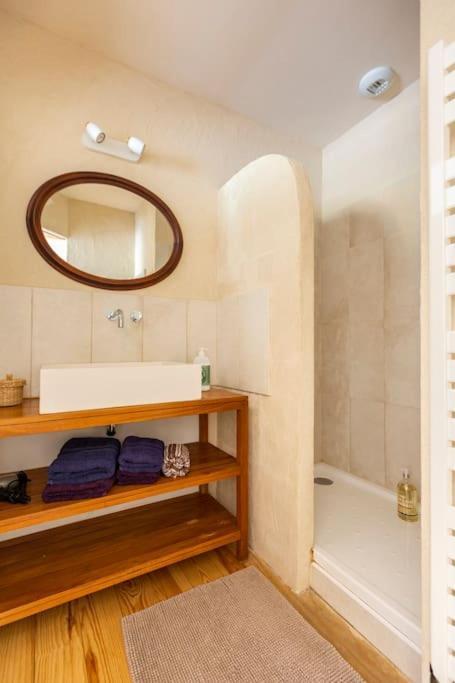 Chambre Double Cosy - Gite De La Louve Fougax-et-Barrineuf Extérieur photo