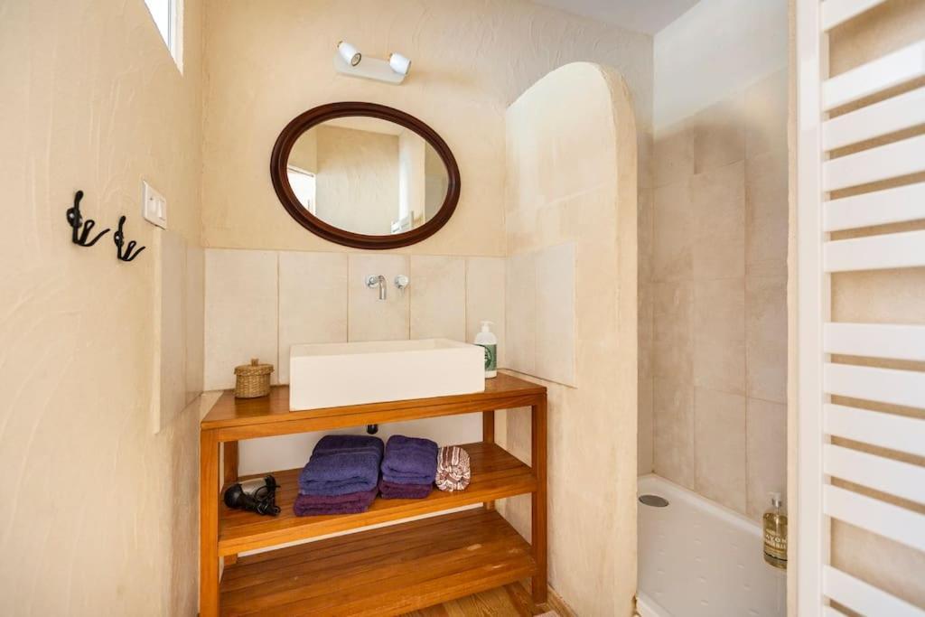 Chambre Double Cosy - Gite De La Louve Fougax-et-Barrineuf Extérieur photo